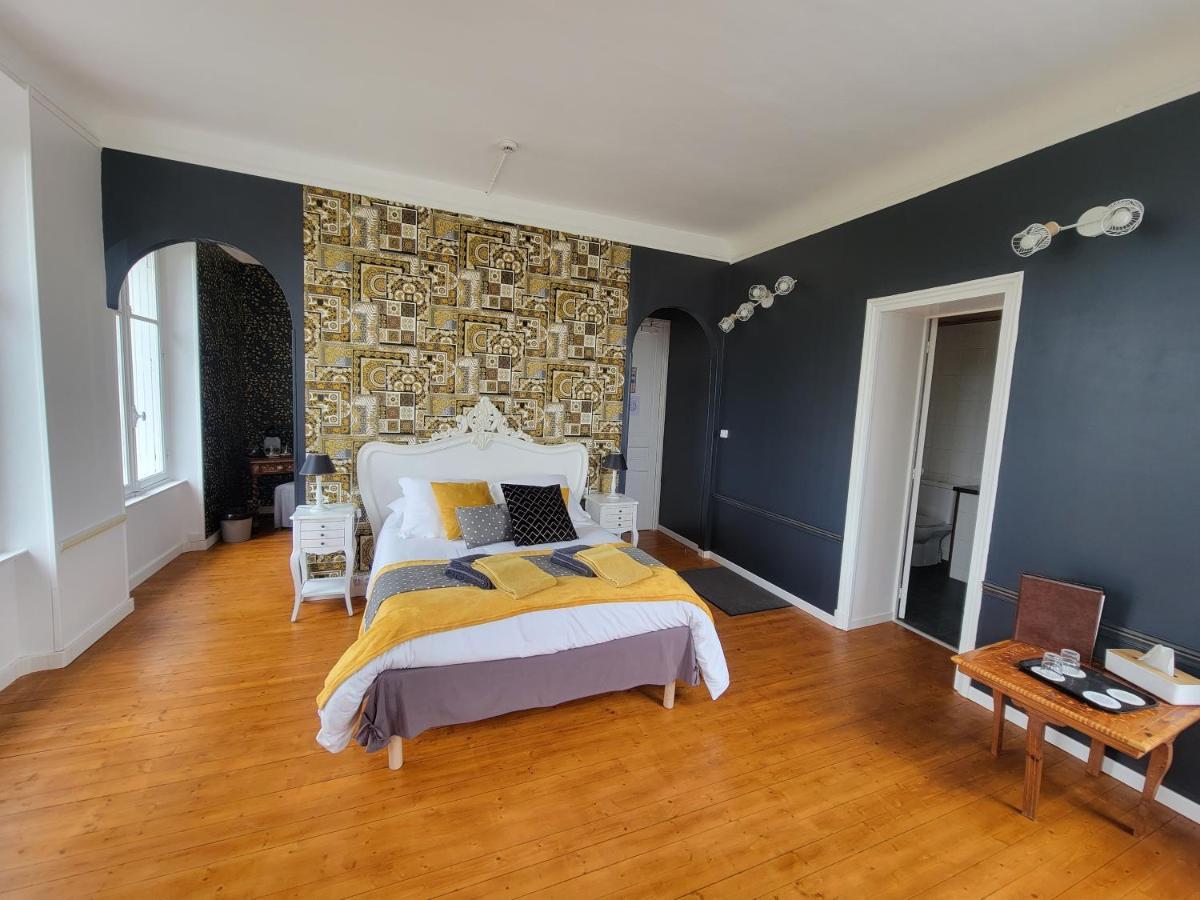 Chateau De Surville Surville  Room photo